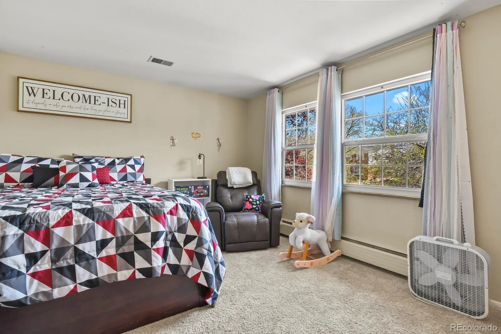 5751 E Ithaca Place #4 Denver CO 80237 MLS #REC6389031 04212026174918 1600 28