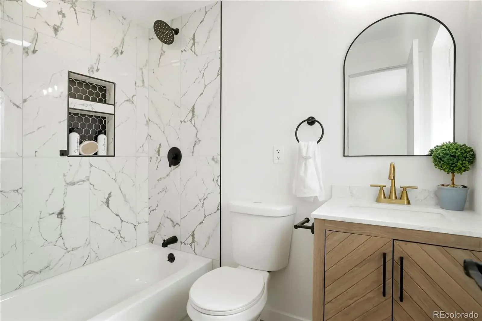 03042026170700 1600 9