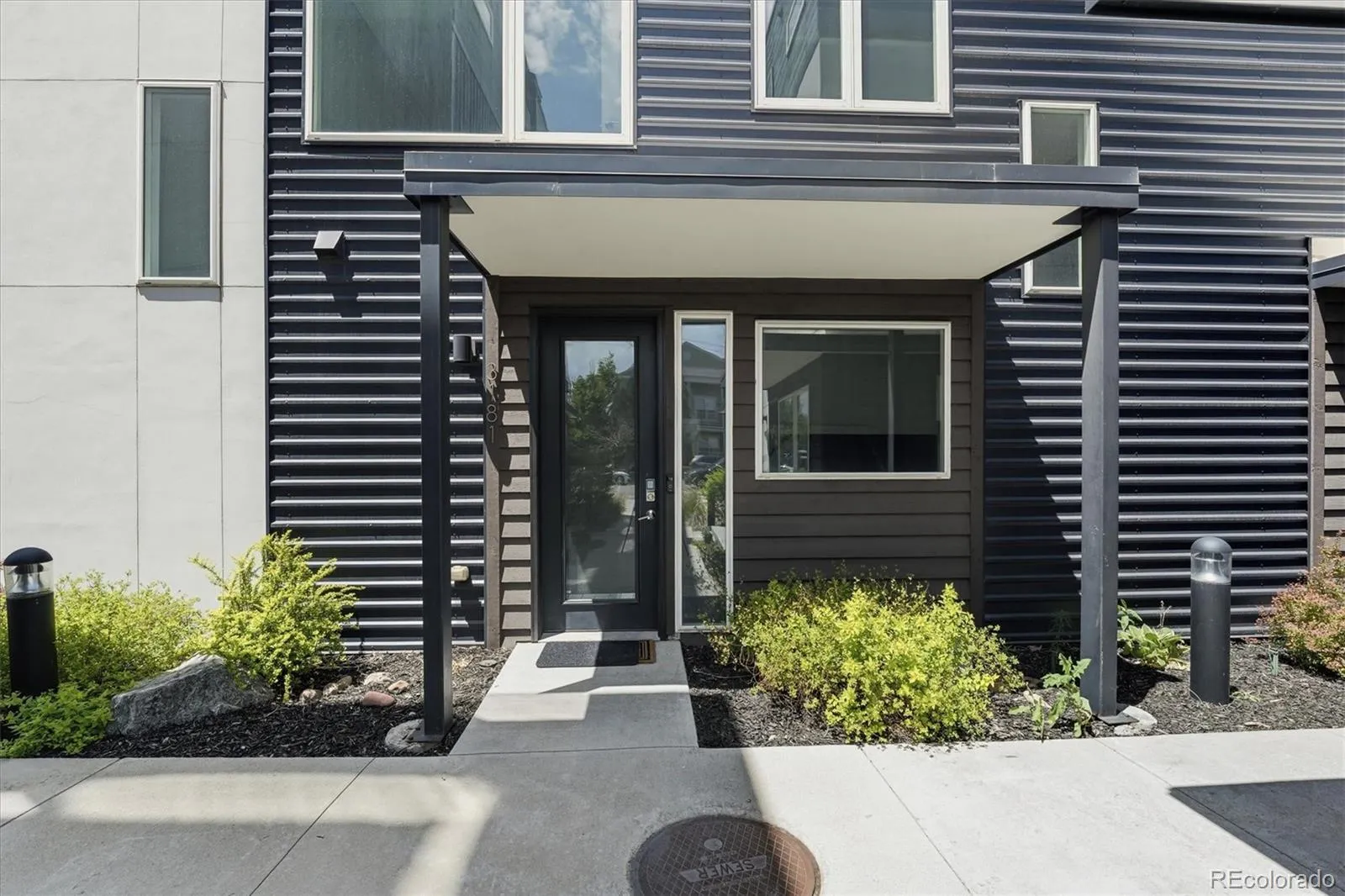 3181 Lawrence Street Denver CO 80205 MLS #REC6394119 05152026200315 1600 0