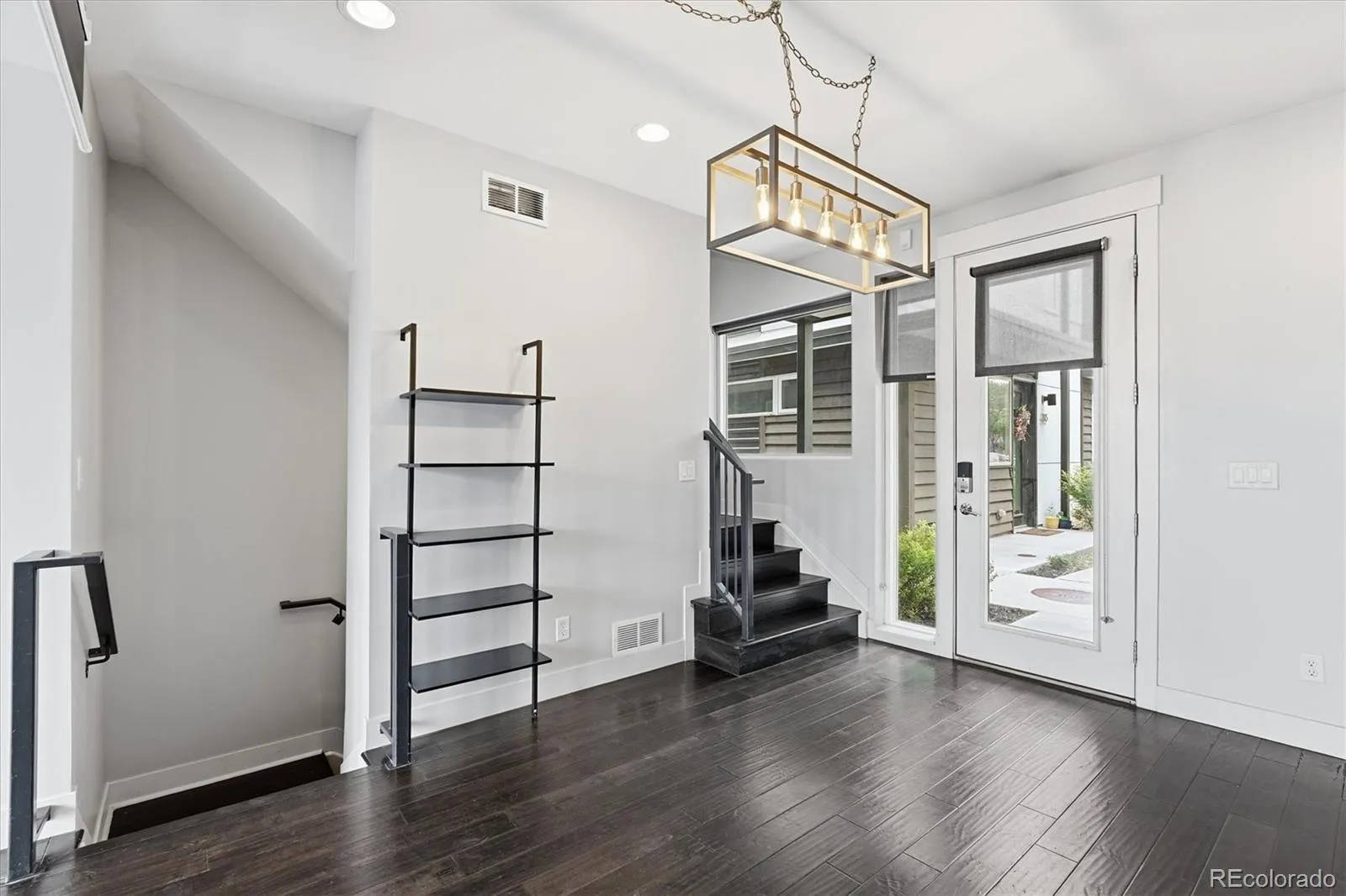 3181 Lawrence Street Denver CO 80205 MLS #REC6394119 05152026200315 1600 13