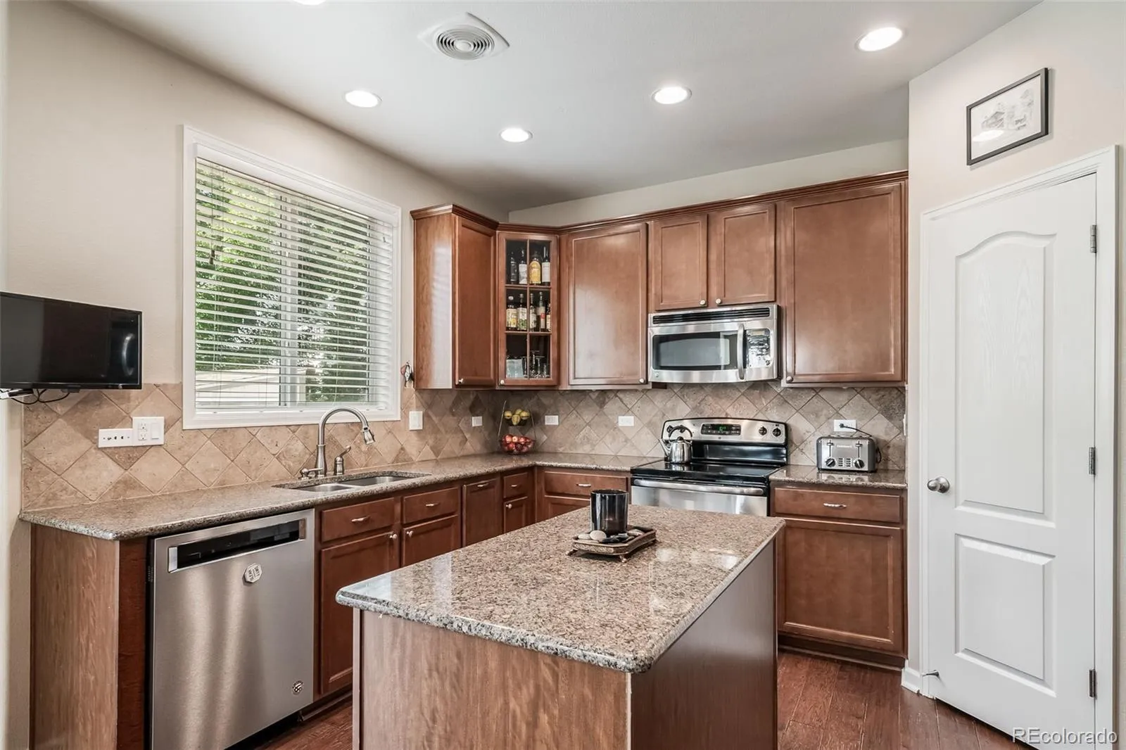 18236 Shadbury Lane Parker CO 80134 MLS #REC6396292 05052026041606 1600 16