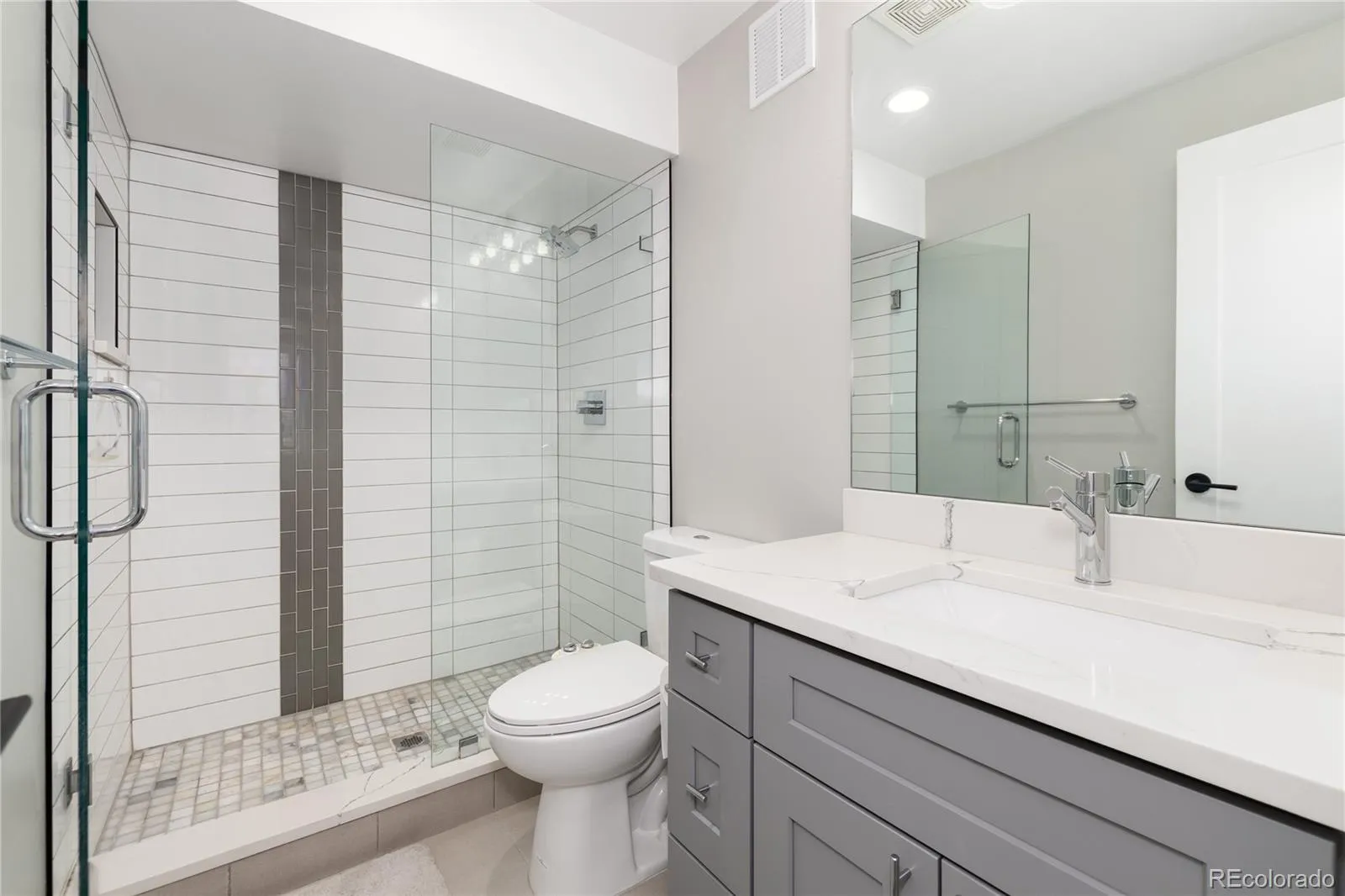 3002 S Elati Street Englewood CO 80110 MLS #REC6397538 04242026025136 1600 38