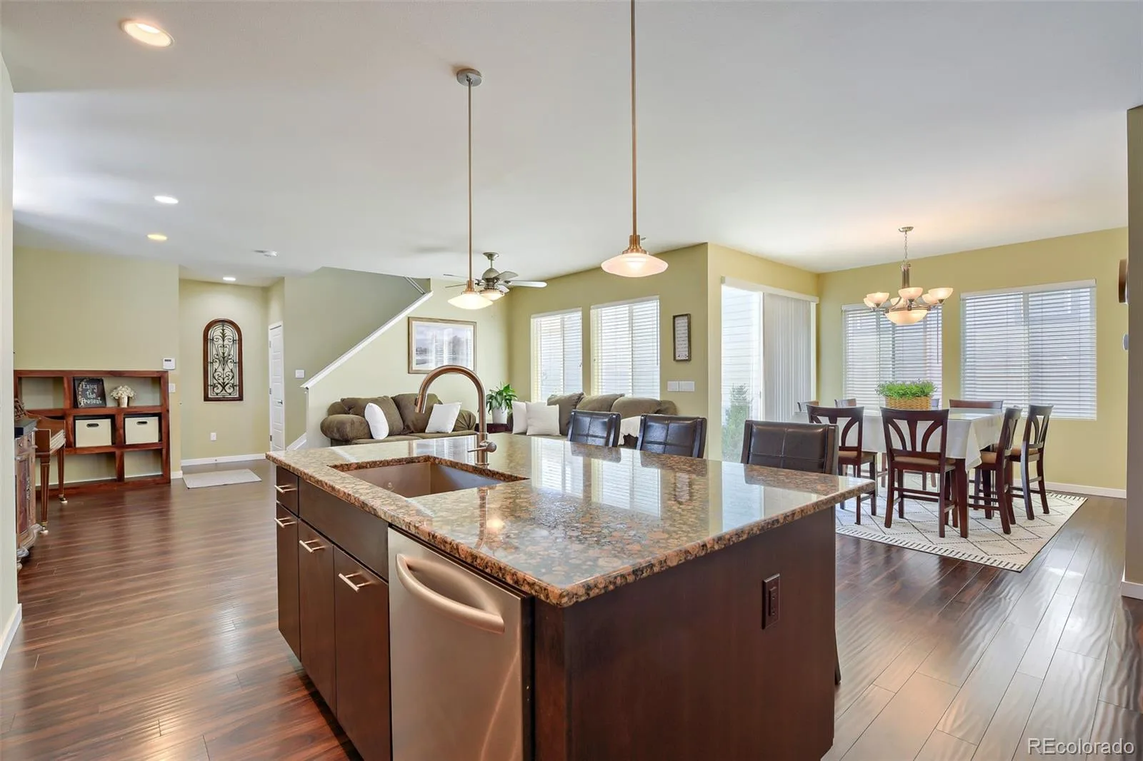 9753 Dunning Circle Highlands Ranch CO 80126 | MLS #REC6397857 08182026210116 1600 10
