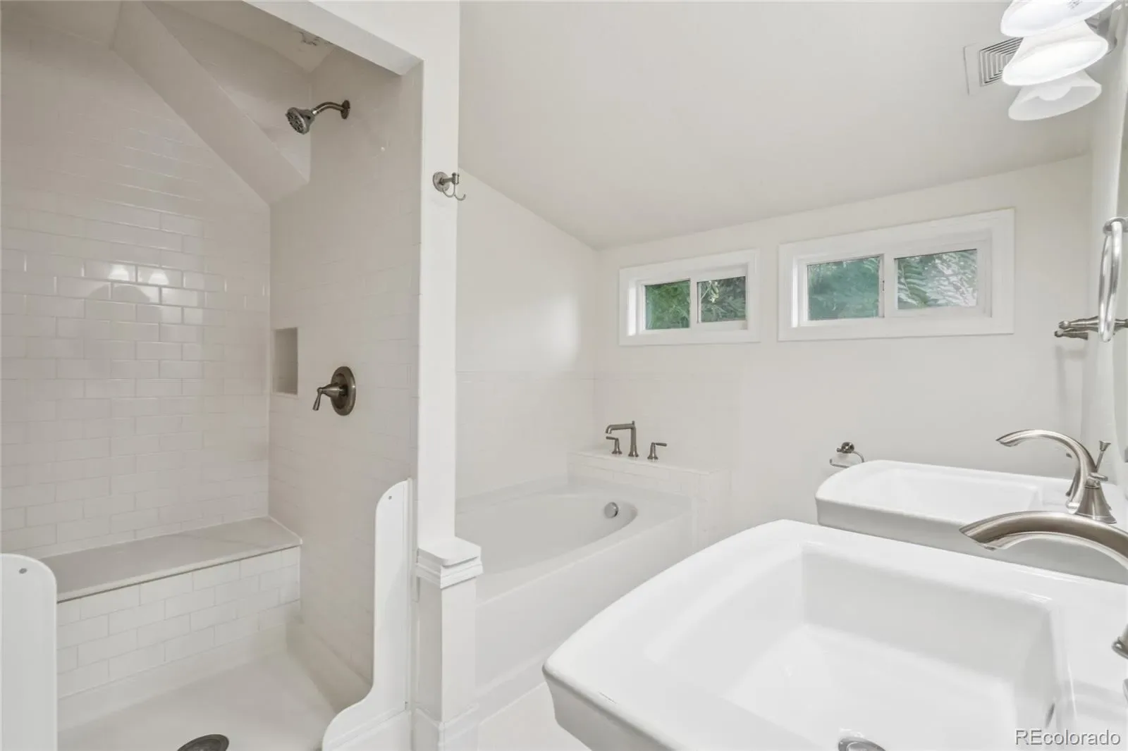 03142026011943 1600 26