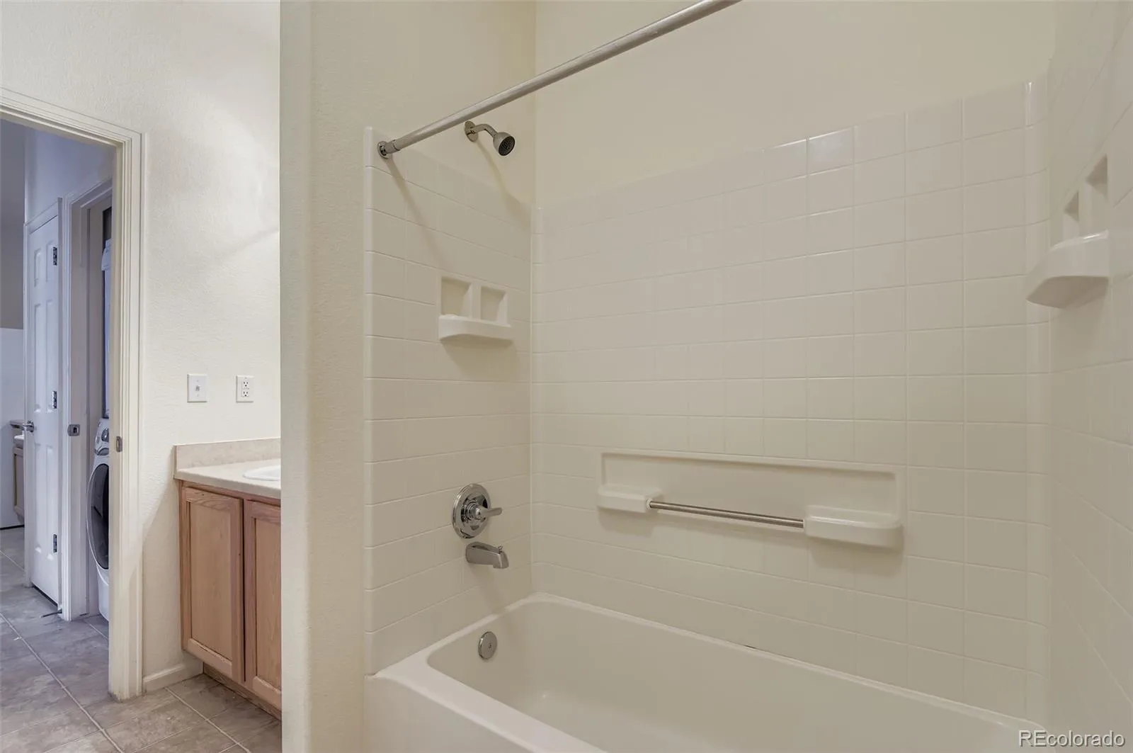 5255 Memphis Street #307 Denver CO 80239 | MLS #REC6402401 07282026182925 1600 23