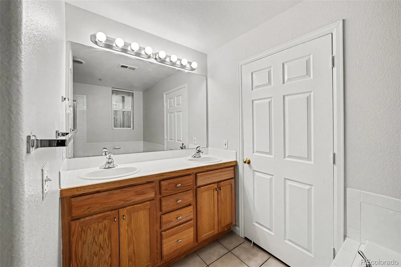1747 N Pearl Street #103 Denver CO 80203 | MLS #REC6408176 07302026195554 1600 8