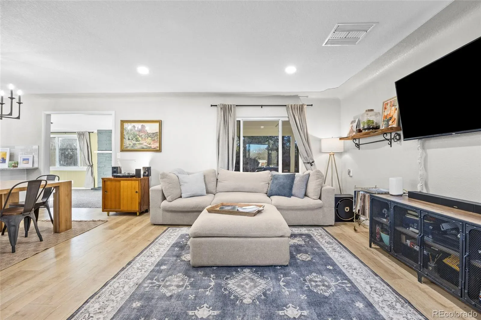 03272026005244 1600 10