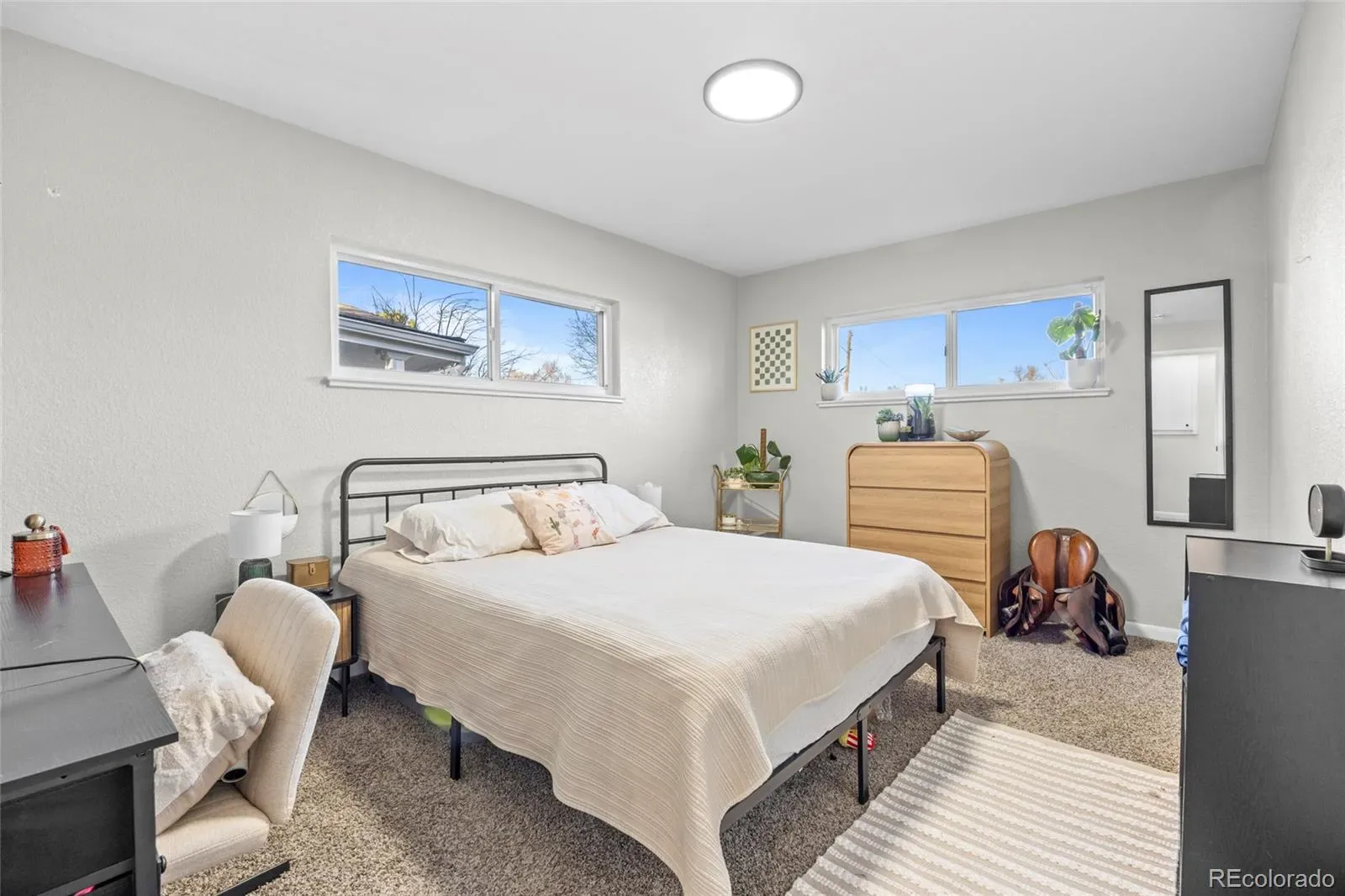 03272026005244 1600 21