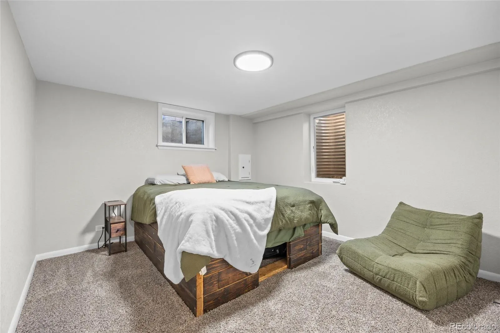 03272026005244 1600 32