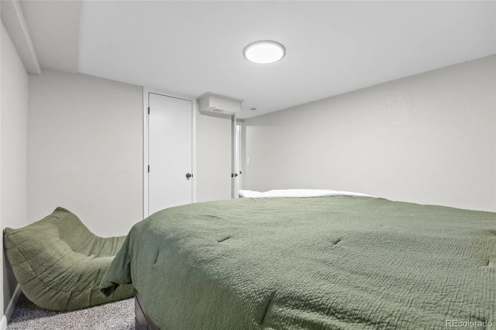 03272026005244 1600 33