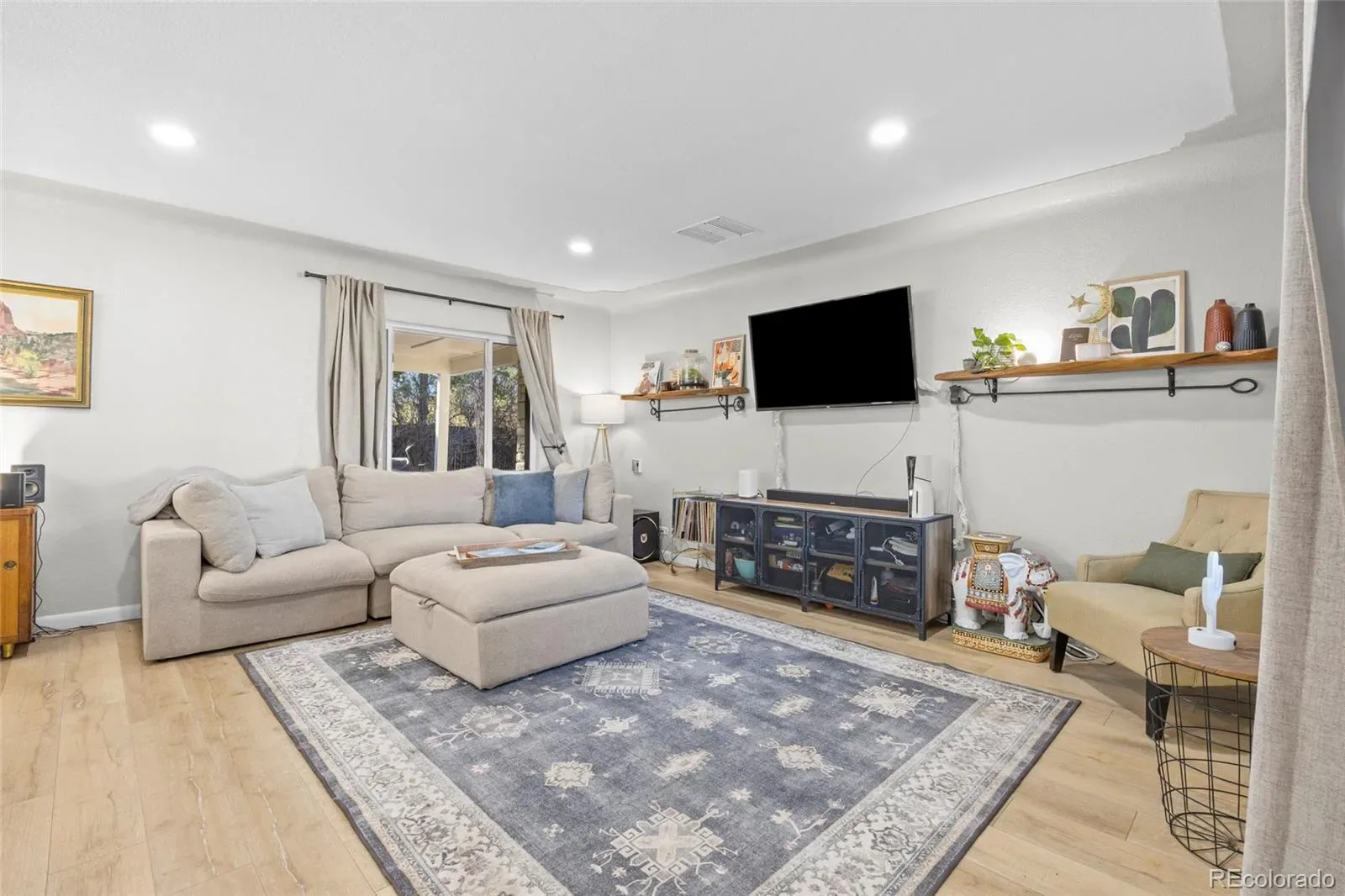 03272026005244 1600 8