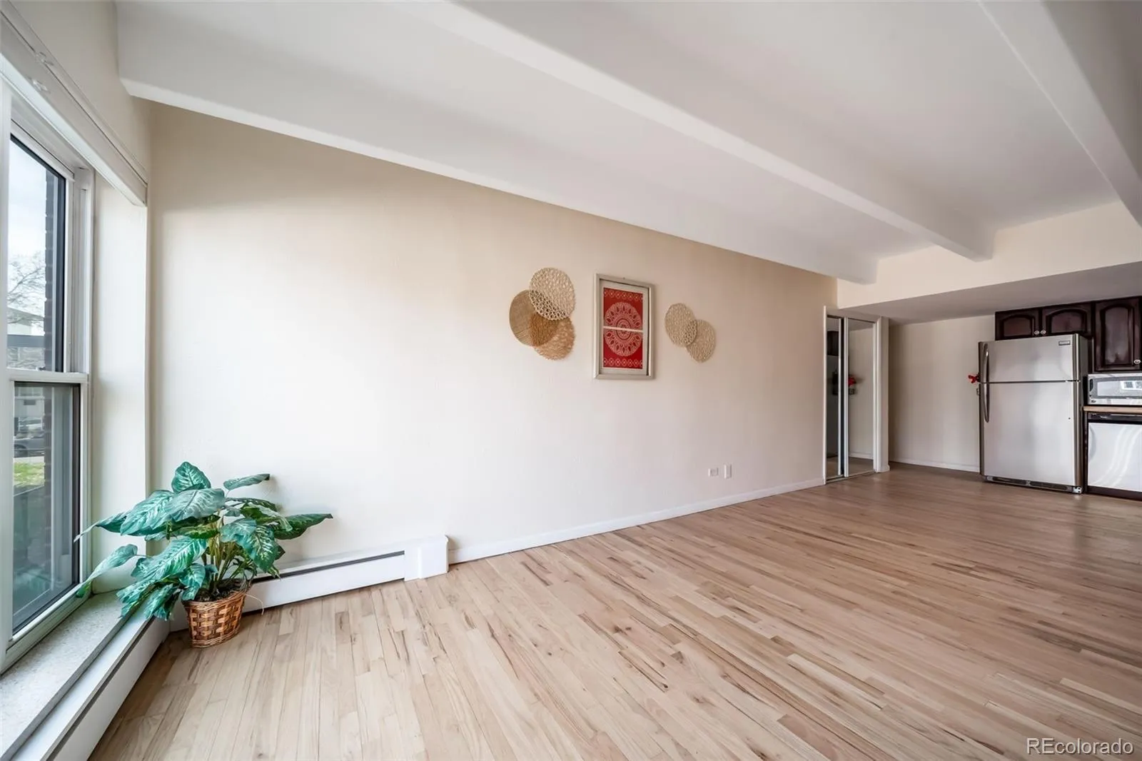 04052026020241 1600 11