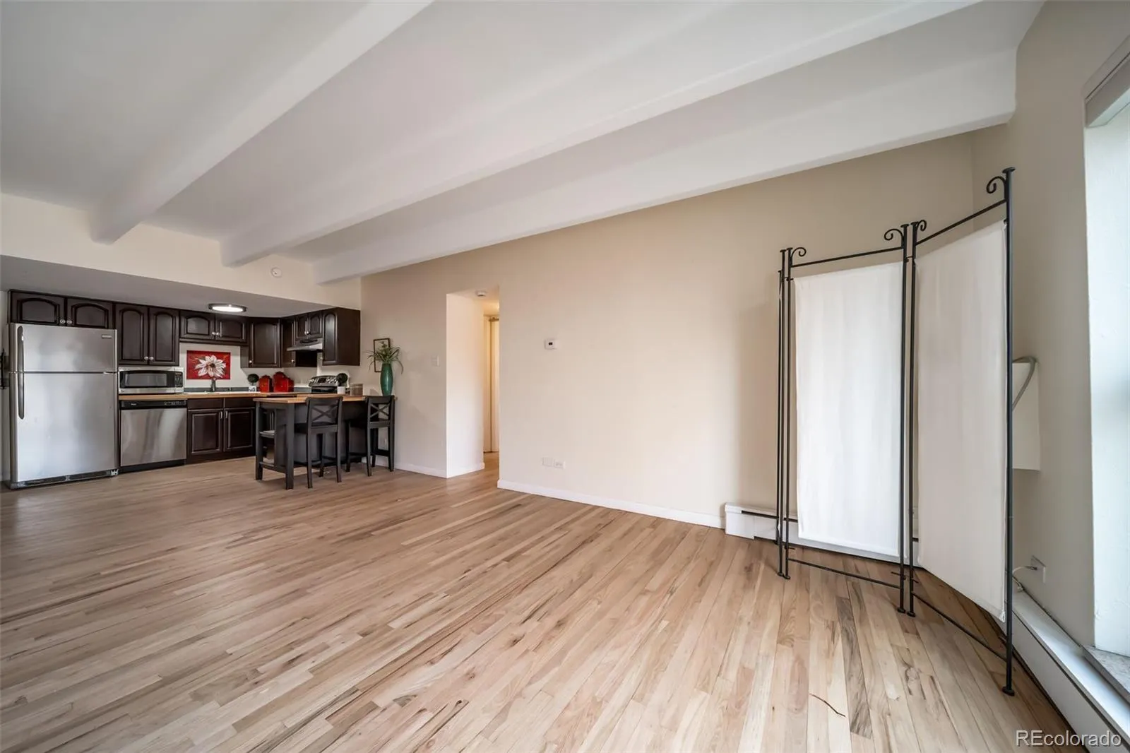 04052026020241 1600 17