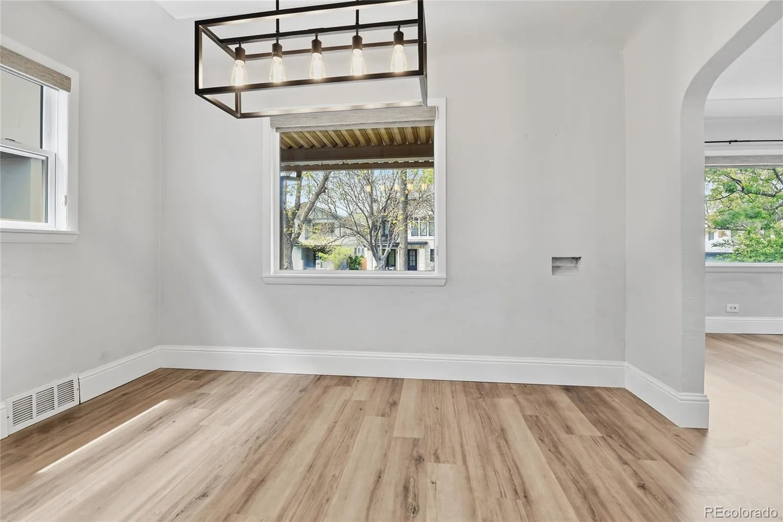 1934 S Washington Street Denver CO 80210 MLS #REC6410731 05052026041616 1600 3