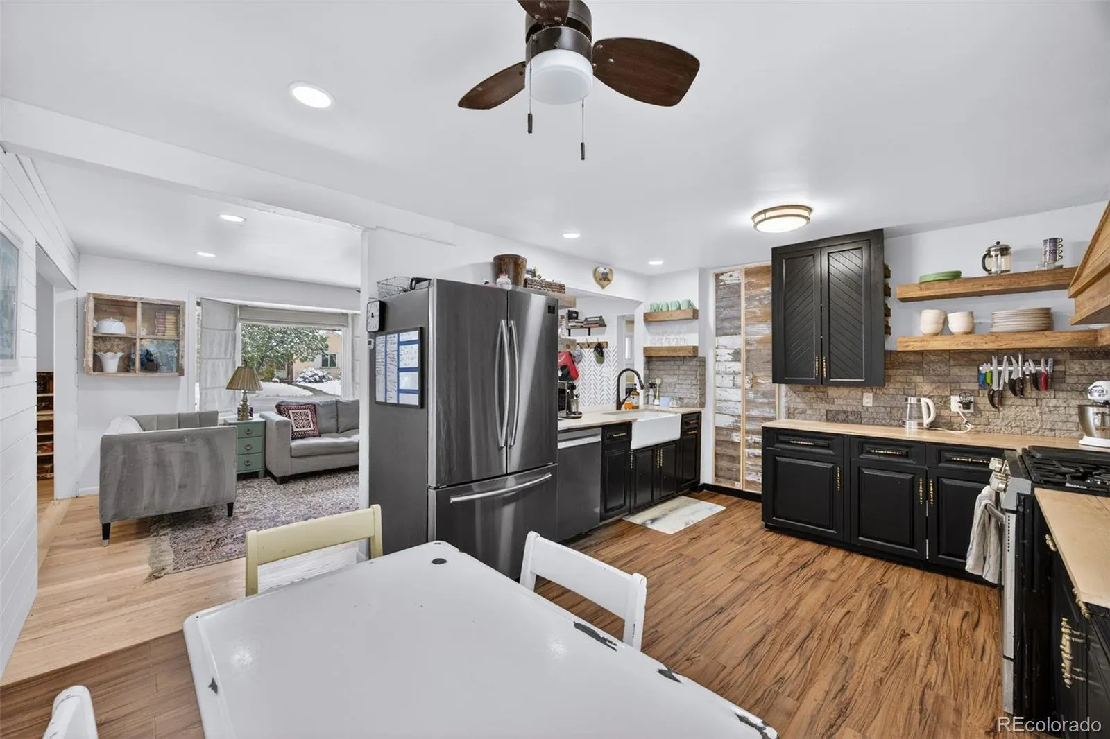 730 Newark Street Aurora CO 80010 MLS #REC6417302 04232026133909 1600 13
