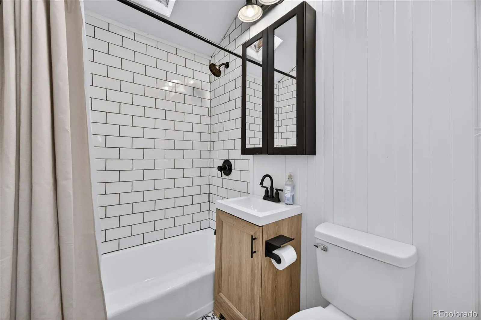 730 Newark Street Aurora CO 80010 MLS #REC6417302 04232026133909 1600 5