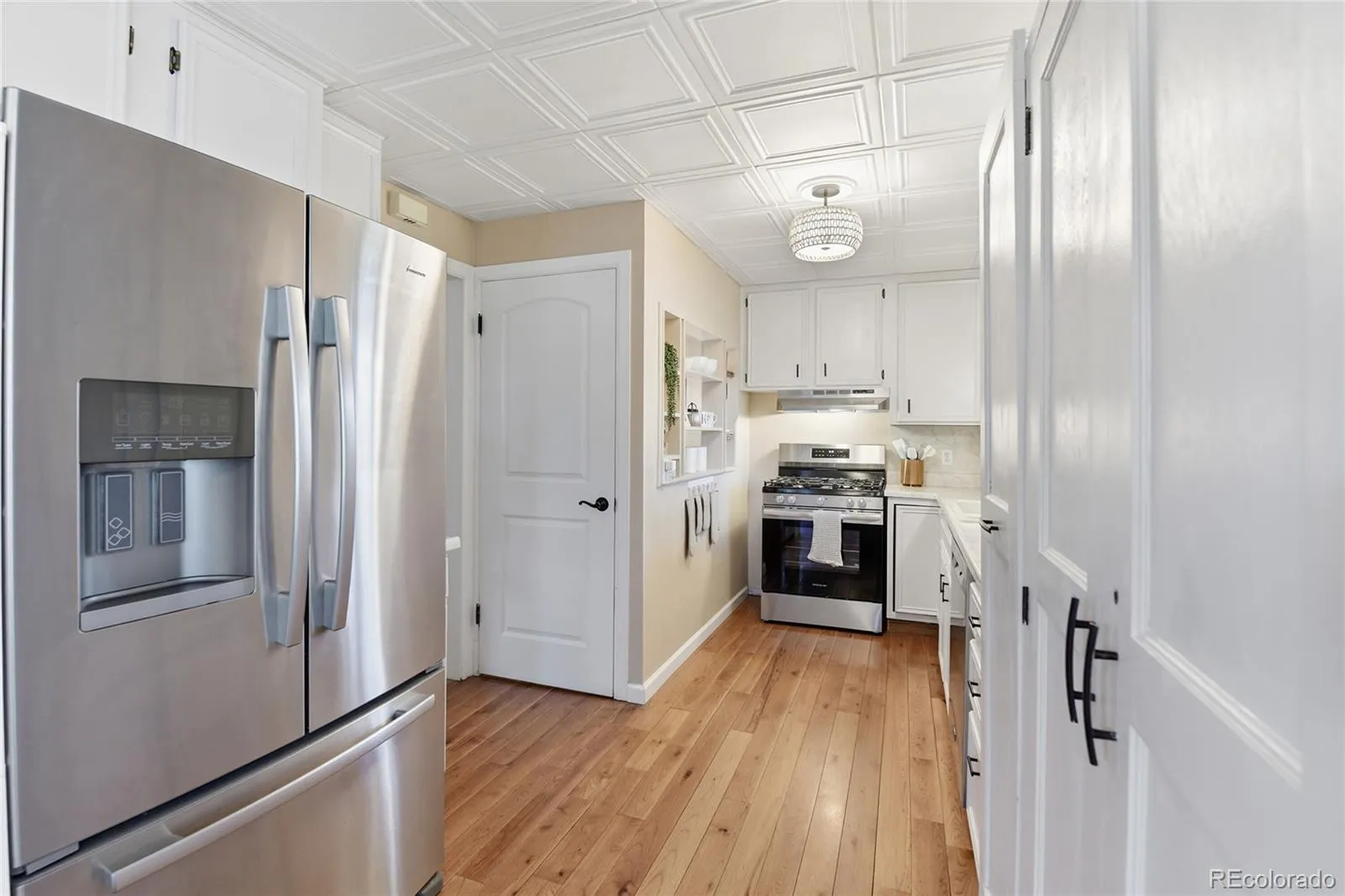 04142026152440 1600 11