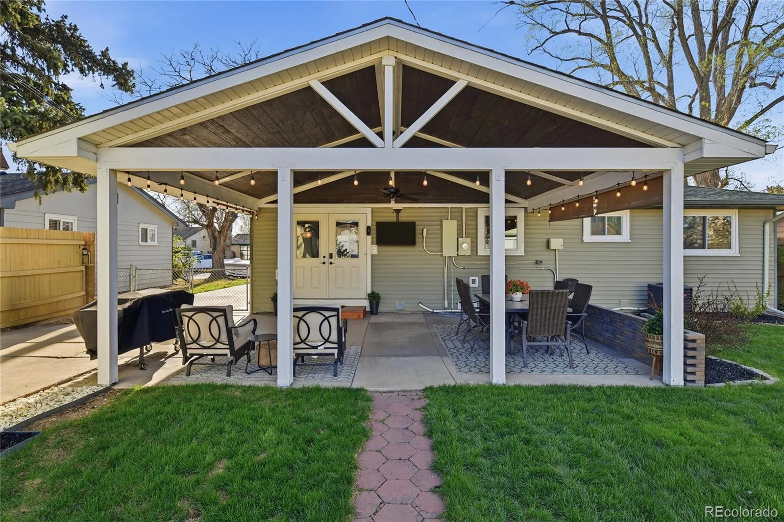 04142026152440 1600 24