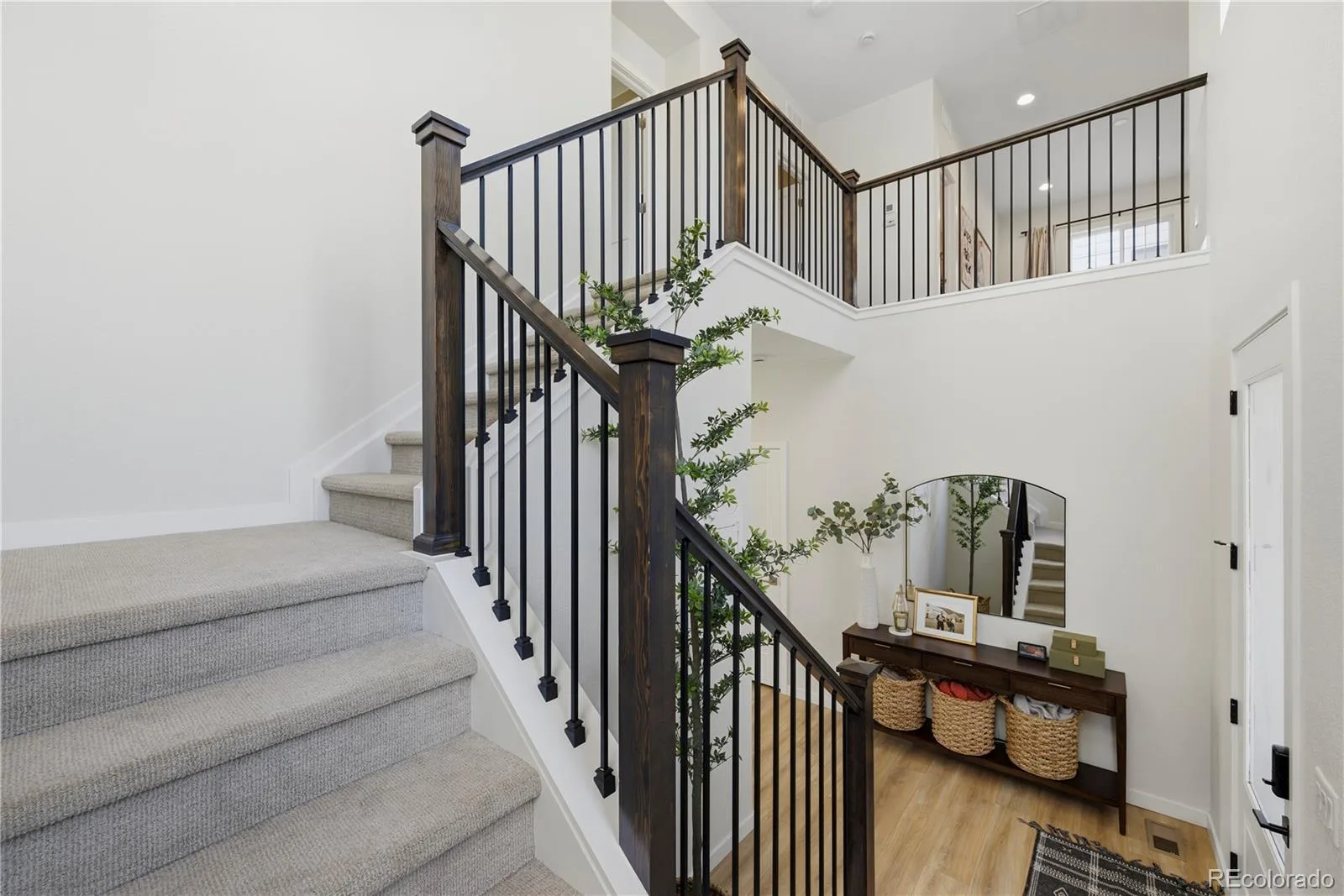 8989 Bellsong Drive Littleton CO 80125 | MLS #REC6418673 08212026153200 1600 19