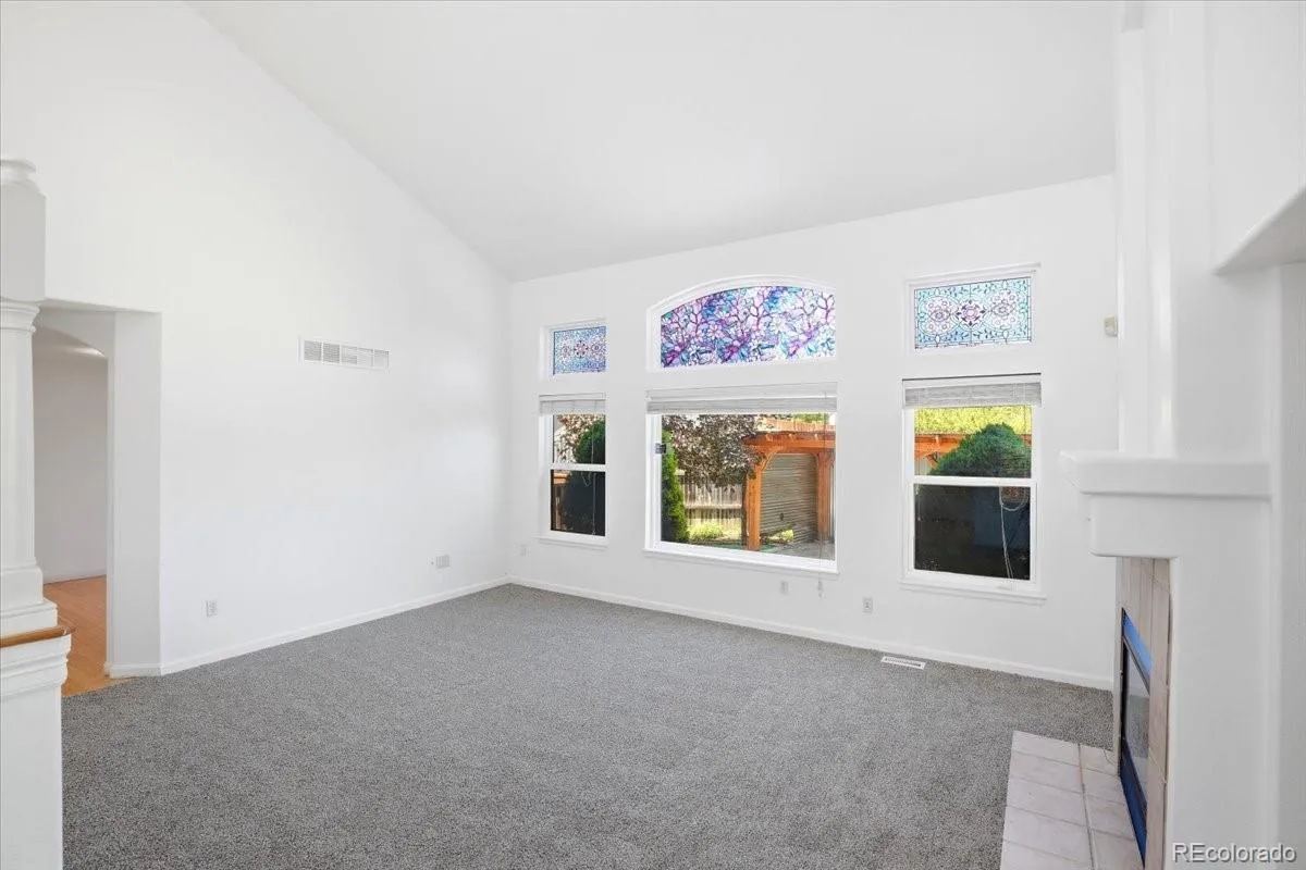 3449 S Espana Court Aurora CO 80013 MLS #REC6421350 05232026103010 1200 13