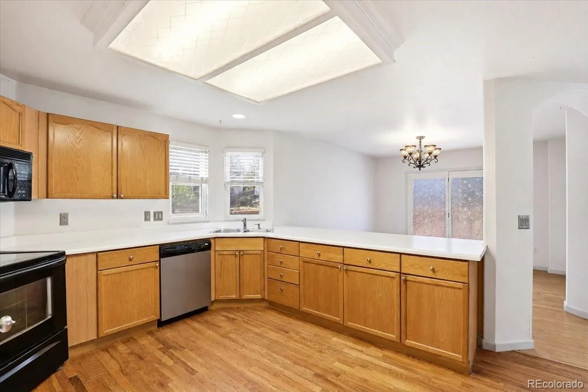 3449 S Espana Court Aurora CO 80013 MLS #REC6421350 05232026103010 1200 18