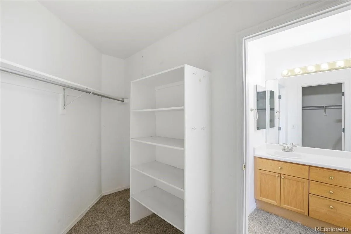 3449 S Espana Court Aurora CO 80013 MLS #REC6421350 05232026103010 1200 30