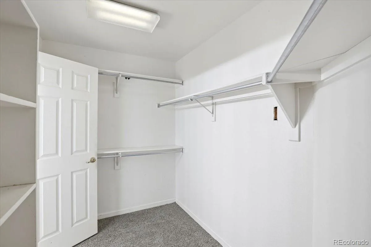 3449 S Espana Court Aurora CO 80013 MLS #REC6421350 05232026103010 1200 31