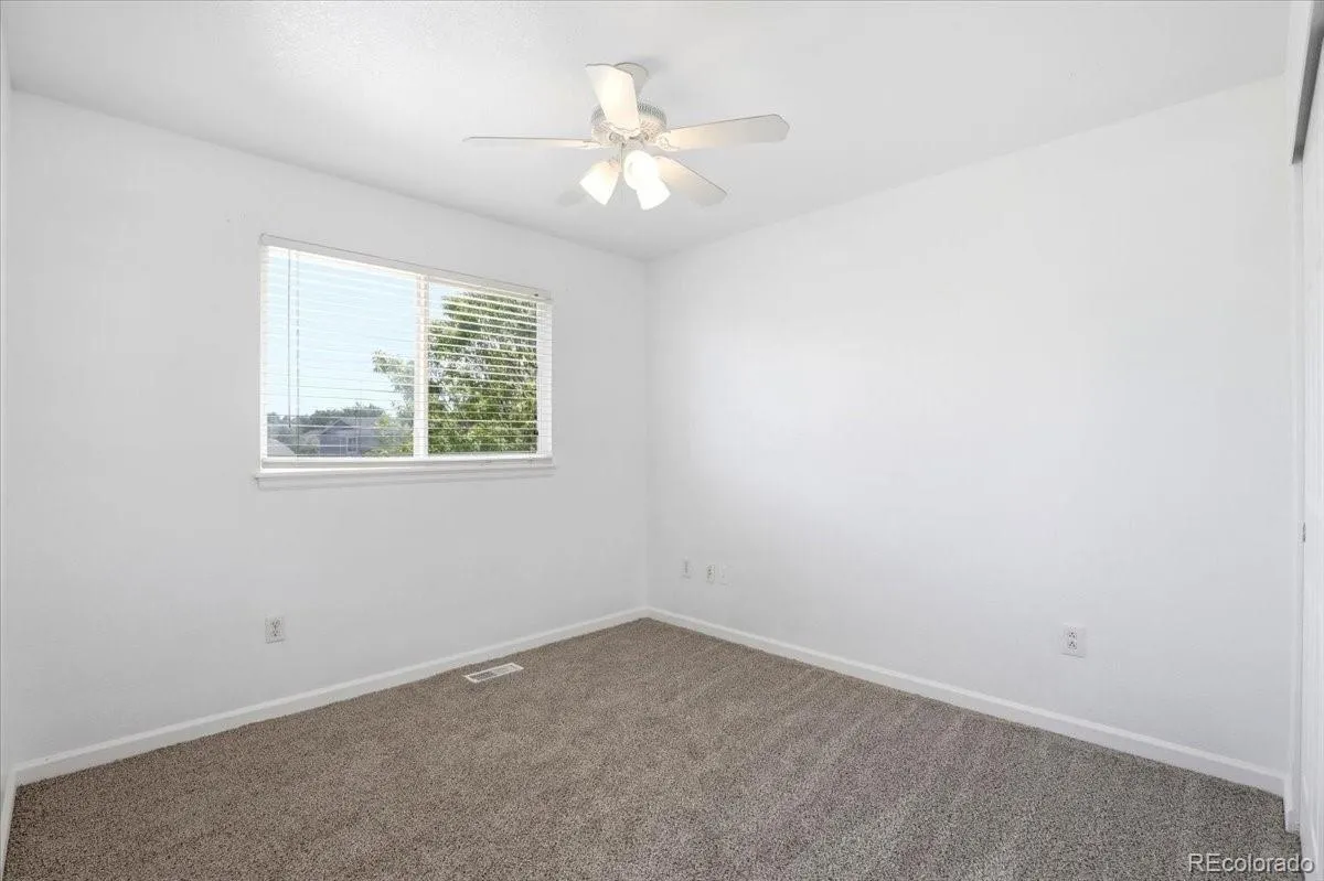 3449 S Espana Court Aurora CO 80013 MLS #REC6421350 05232026103010 1200 34
