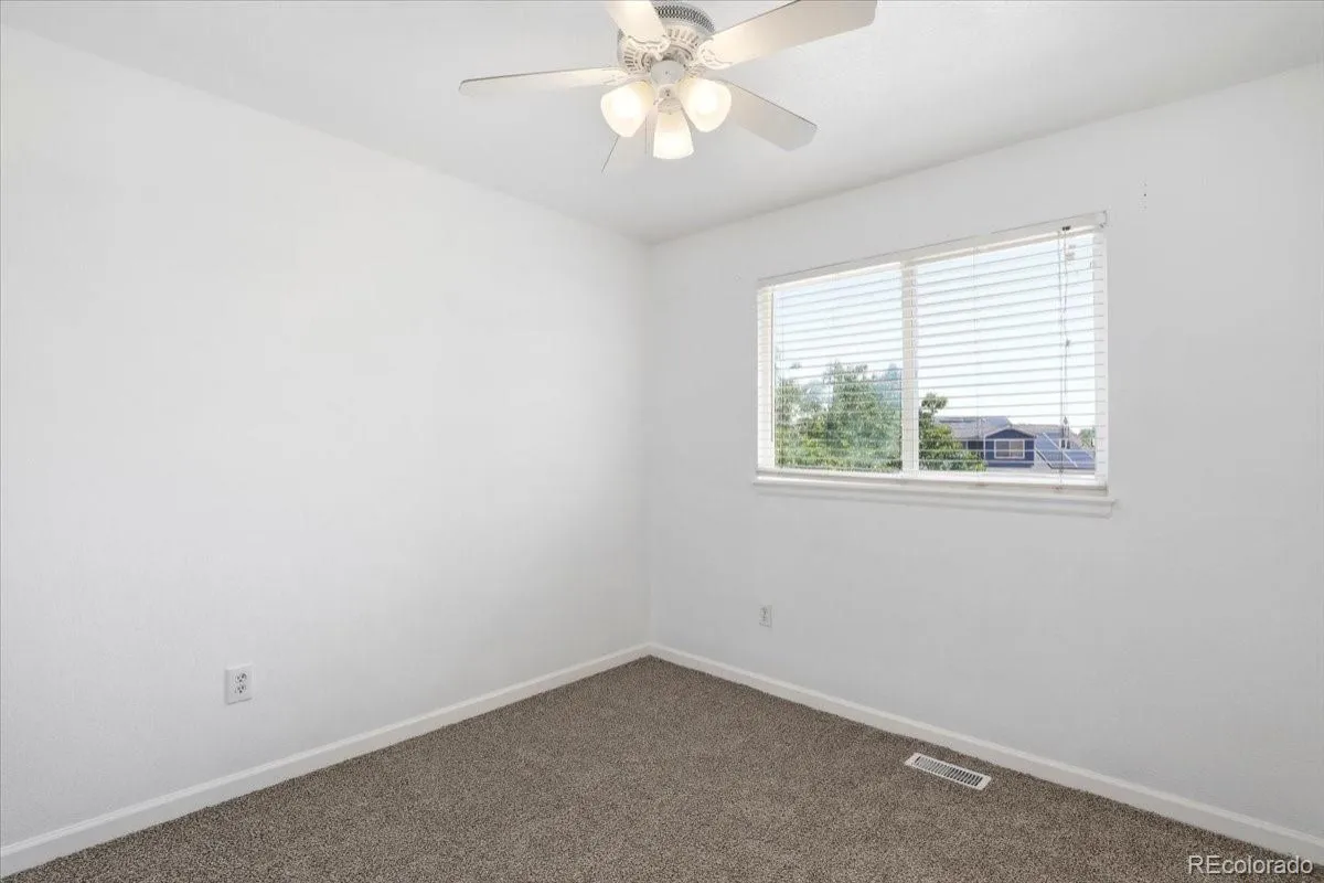 3449 S Espana Court Aurora CO 80013 MLS #REC6421350 05232026103010 1200 36