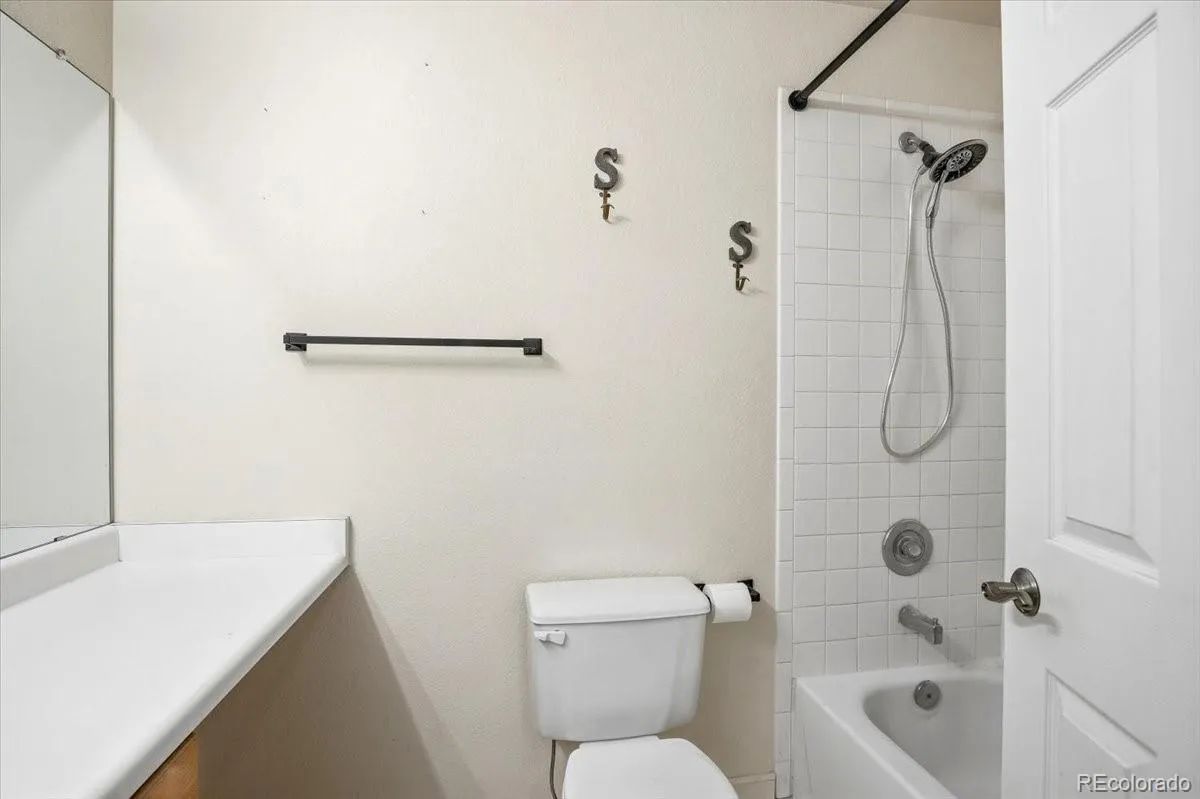 3449 S Espana Court Aurora CO 80013 MLS #REC6421350 05232026103010 1200 38