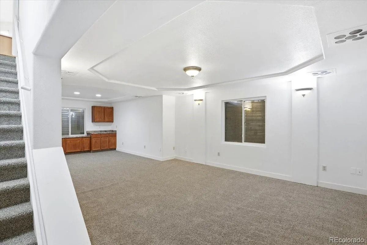 3449 S Espana Court Aurora CO 80013 MLS #REC6421350 05232026103010 1200 39