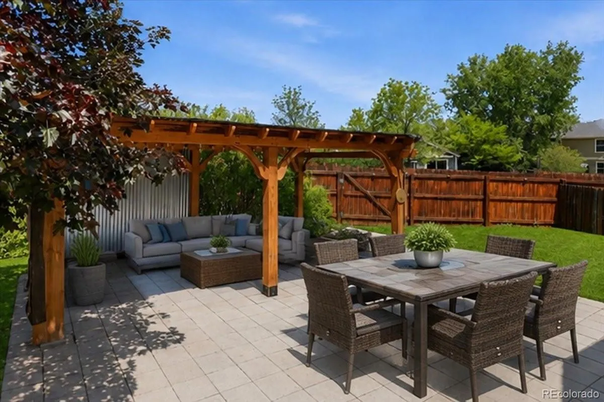 3449 S Espana Court Aurora CO 80013 MLS #REC6421350 05232026103010 1200 4
