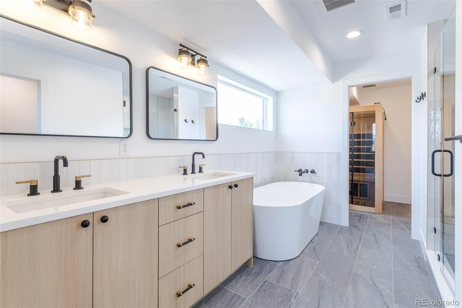 2404 S Cherokee Street Denver CO 80223 MLS #REC6421629 05232026095147 1600 12