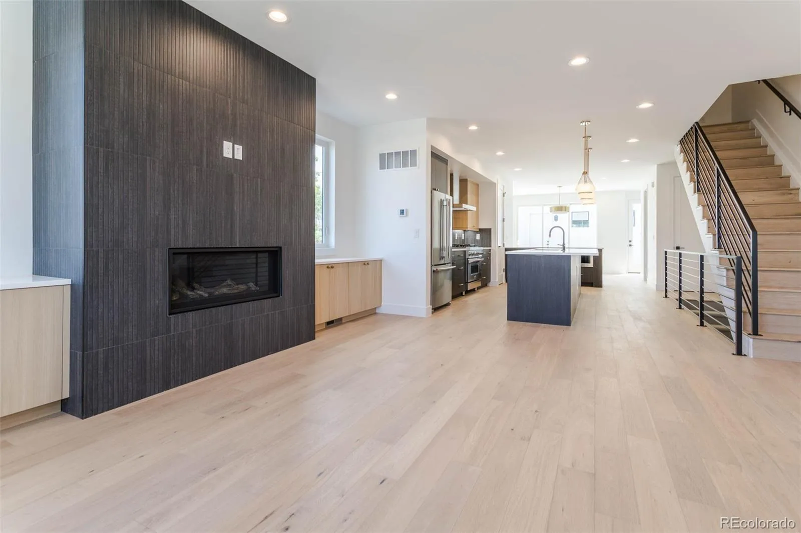 2404 S Cherokee Street Denver CO 80223 MLS #REC6421629 05232026095147 1600 5