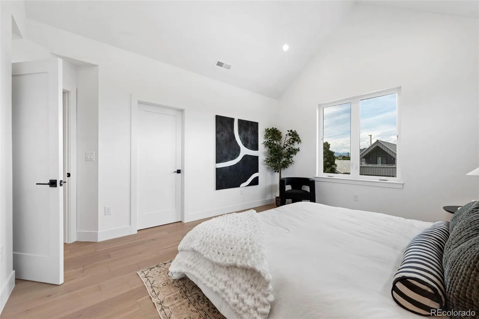 2404 S Cherokee Street Denver CO 80223 MLS #REC6421629 06092026043156 1600 17