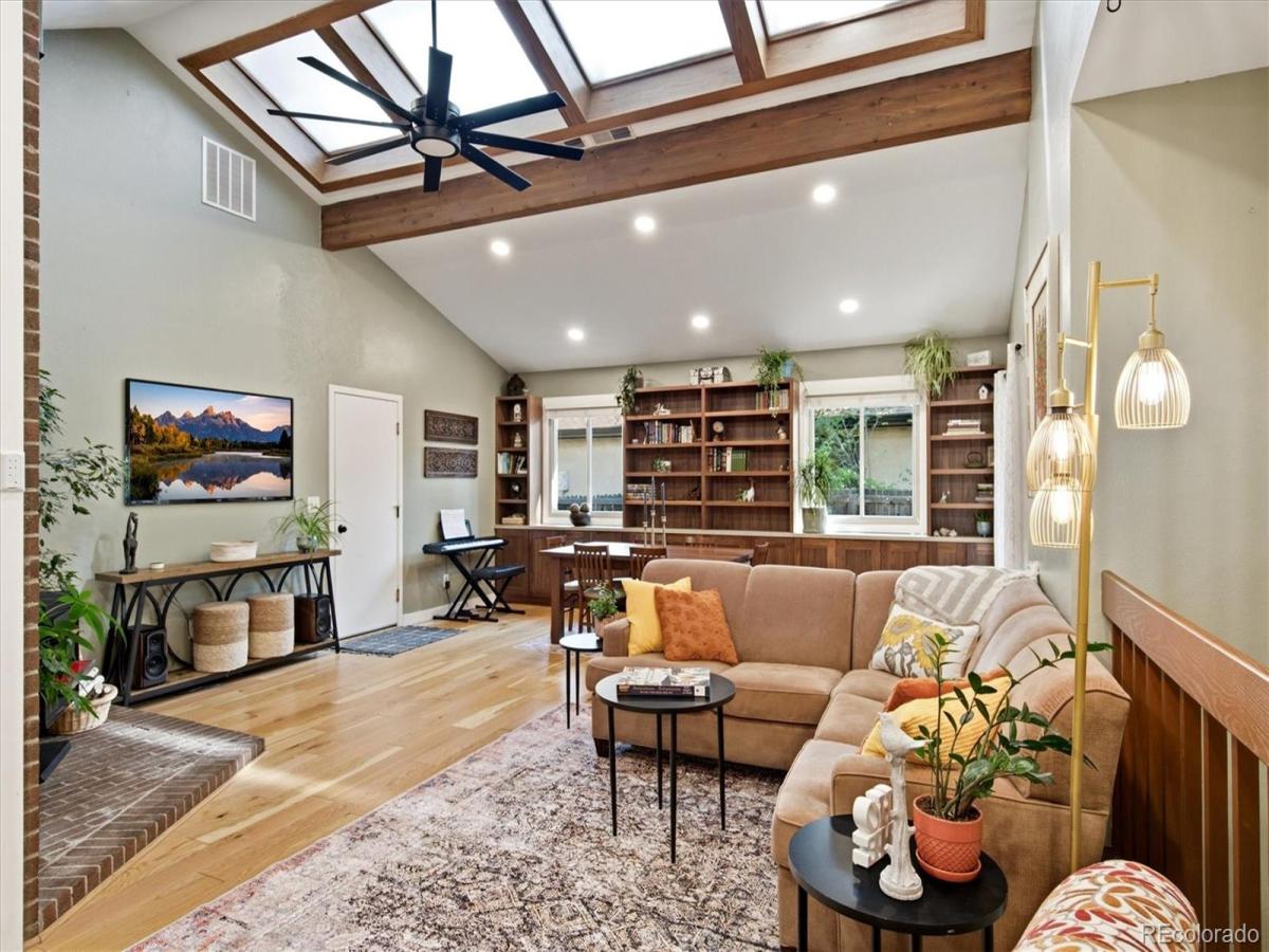 643 Brentwood Street Lakewood CO 80214 | MLS #REC6421972 MLS #REC6421972 image #0