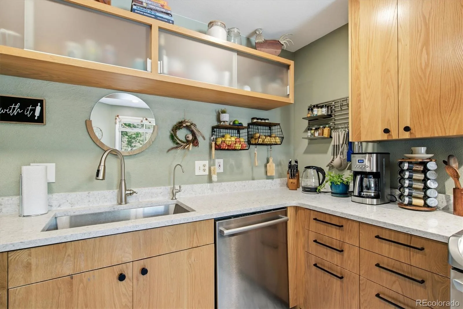 643 Brentwood Street Lakewood CO 80214 | MLS #REC6421972 08292026164733 1600 14