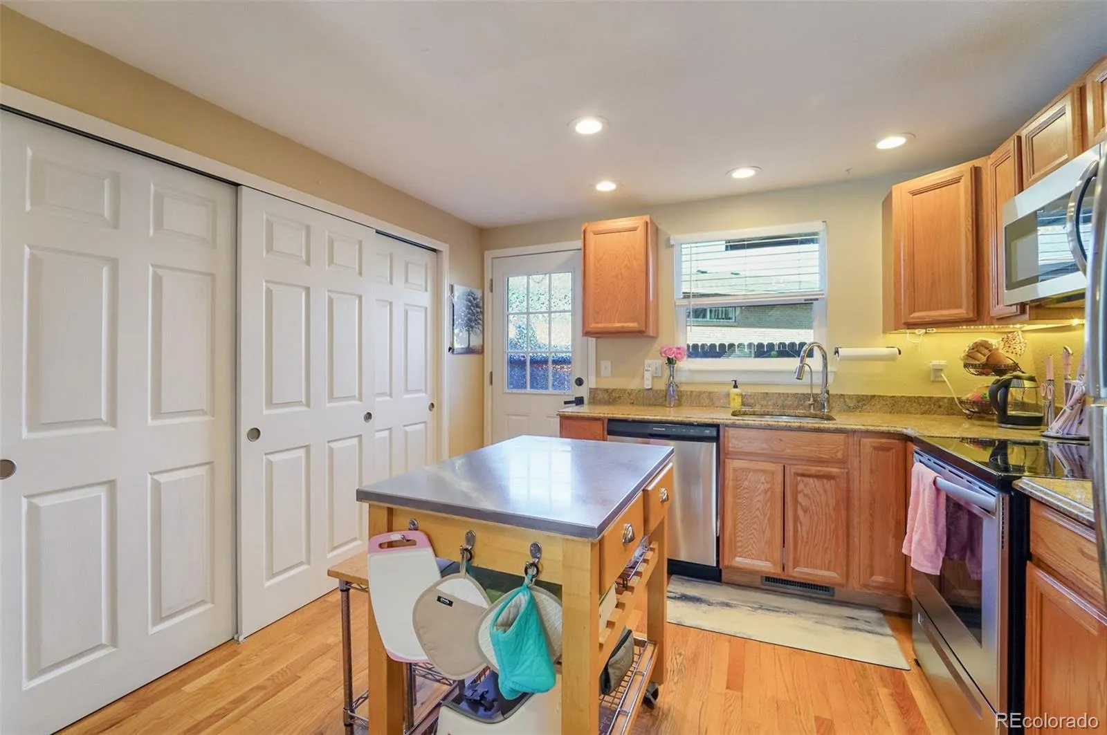 5809 S Pearl Street Centennial CO 80121 | MLS #REC6425004 04132026181032 1600 10