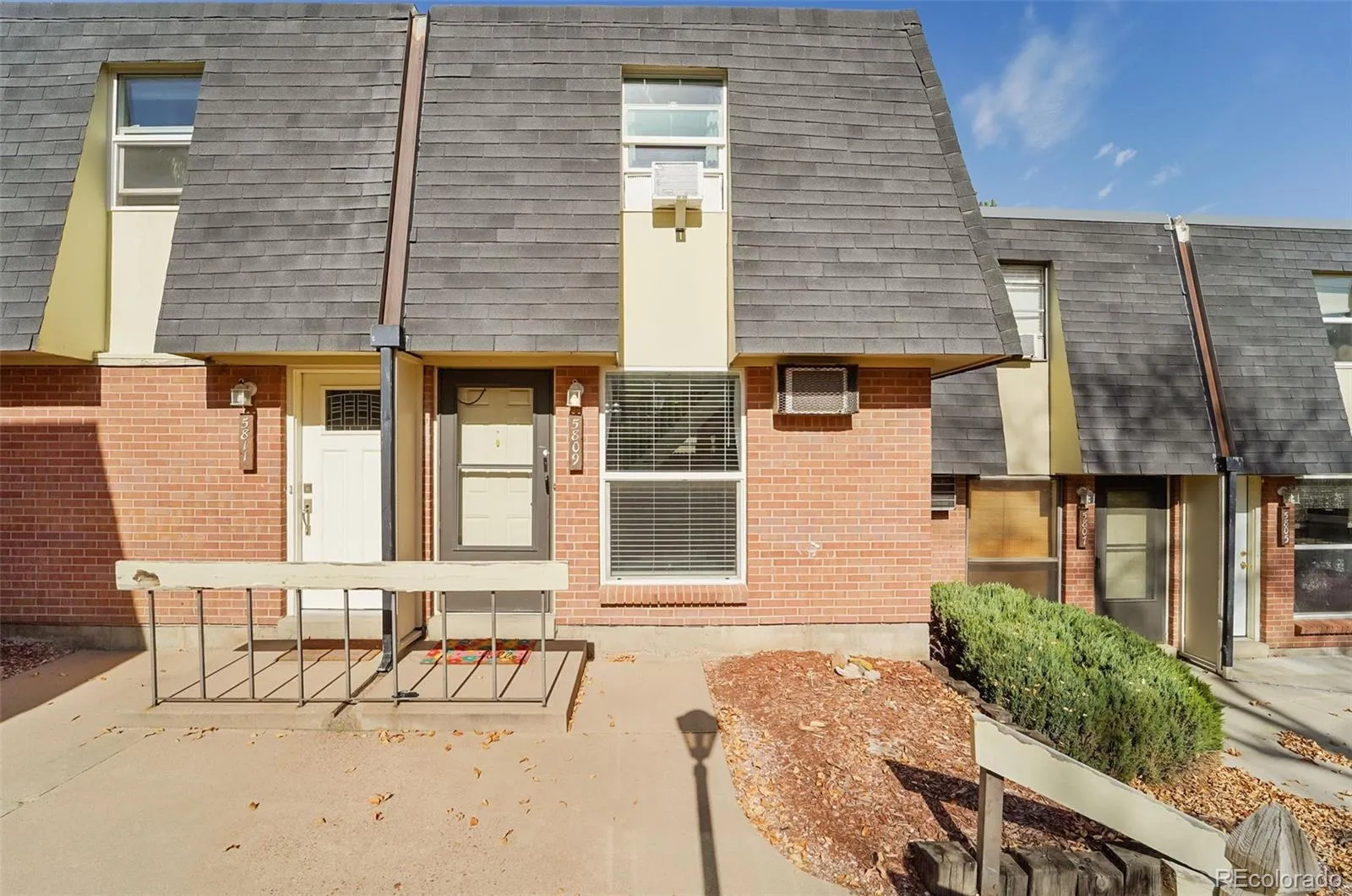 5809 S Pearl Street Centennial CO 80121 | MLS #REC6425004 04132026181032 1600 2