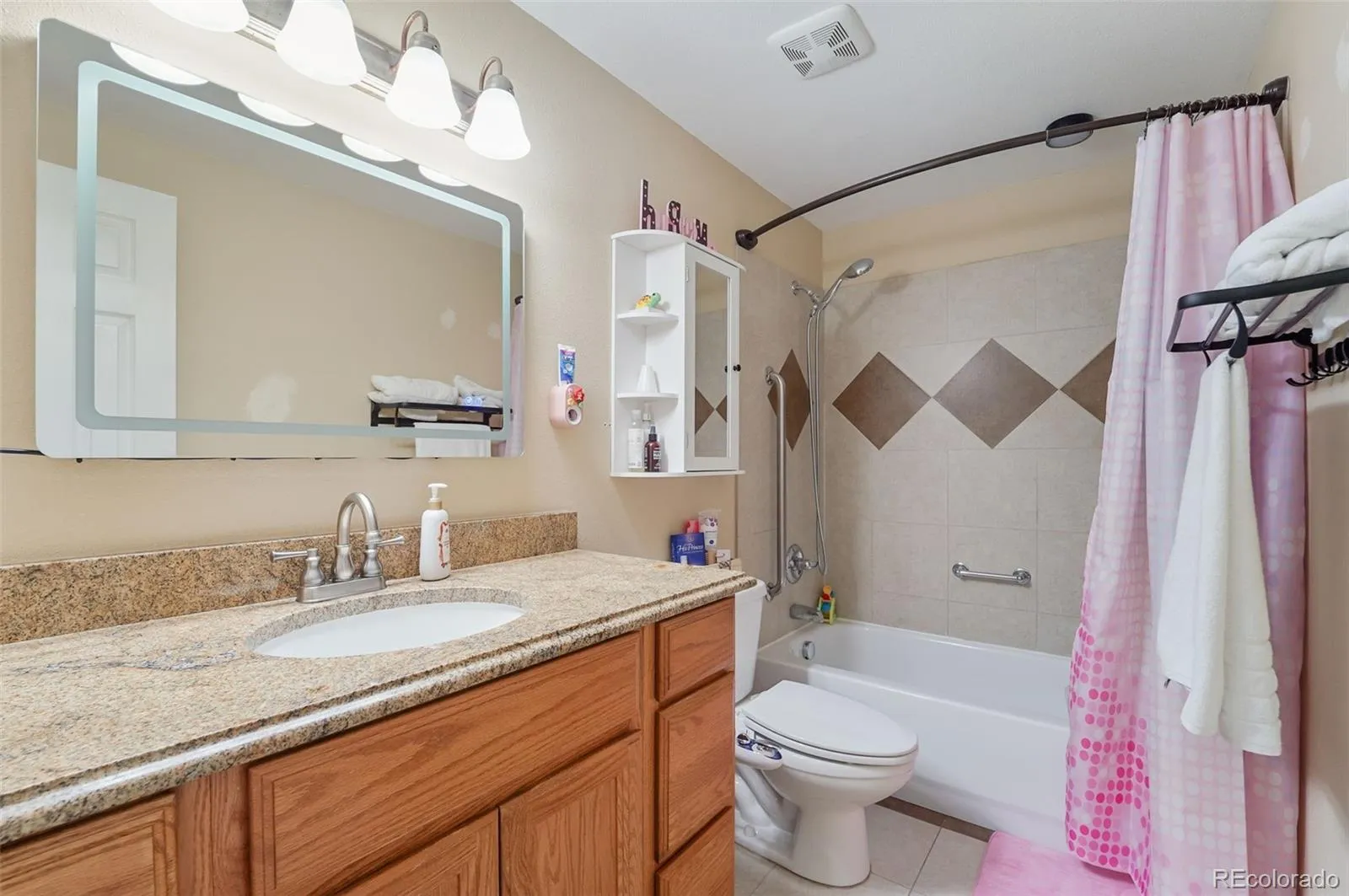 5809 S Pearl Street Centennial CO 80121 | MLS #REC6425004 04132026181032 1600 22