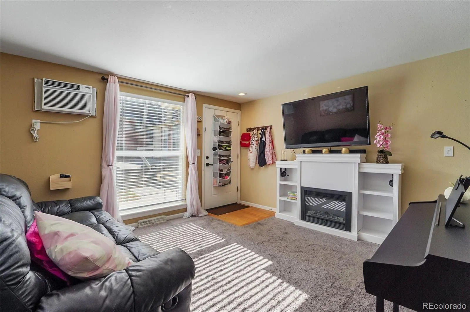 5809 S Pearl Street Centennial CO 80121 | MLS #REC6425004 04132026181032 1600 6