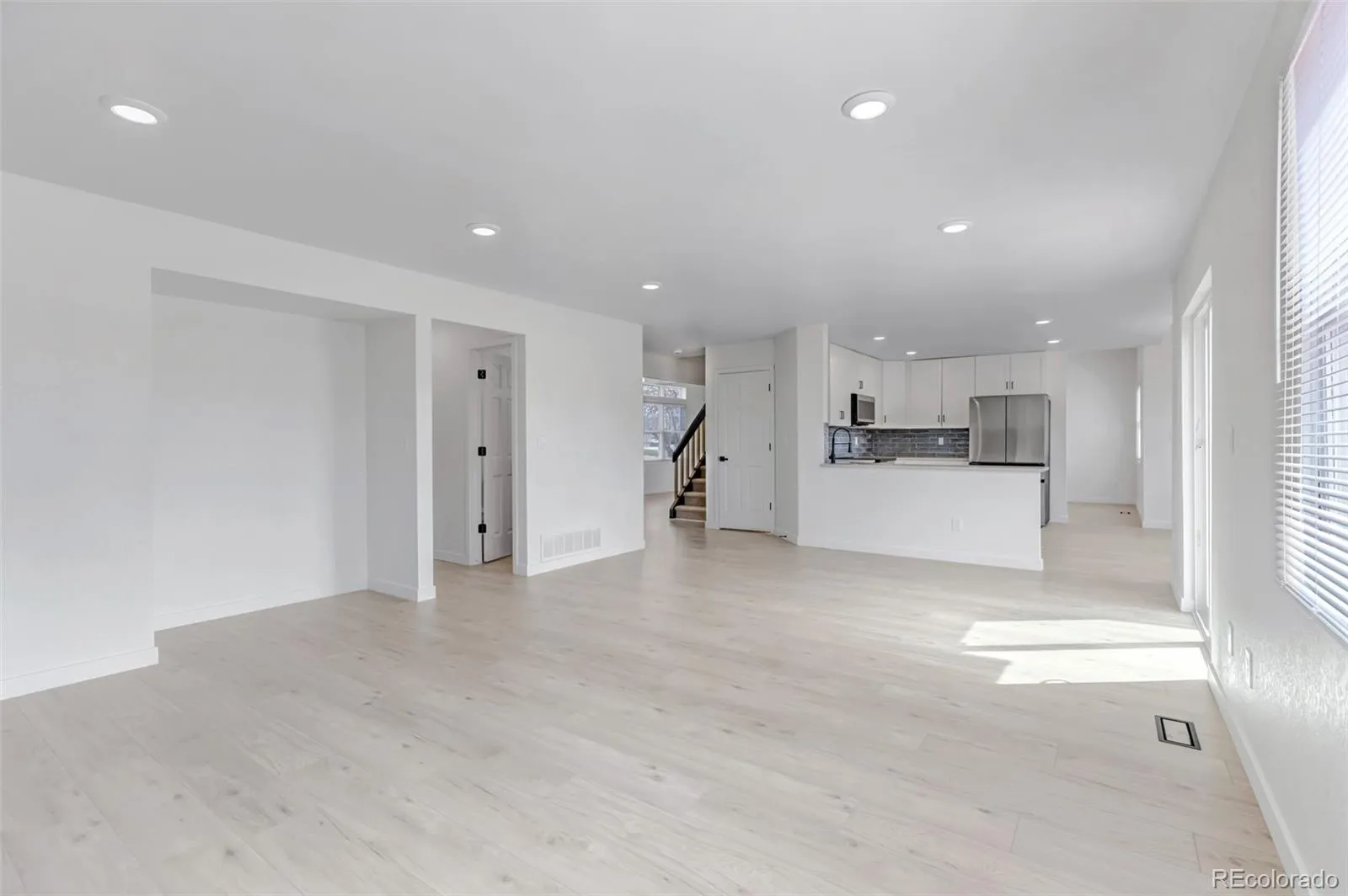 16859 E Prentice Circle Centennial CO 80015 MLS #REC6425855 05182026180405 1600 14