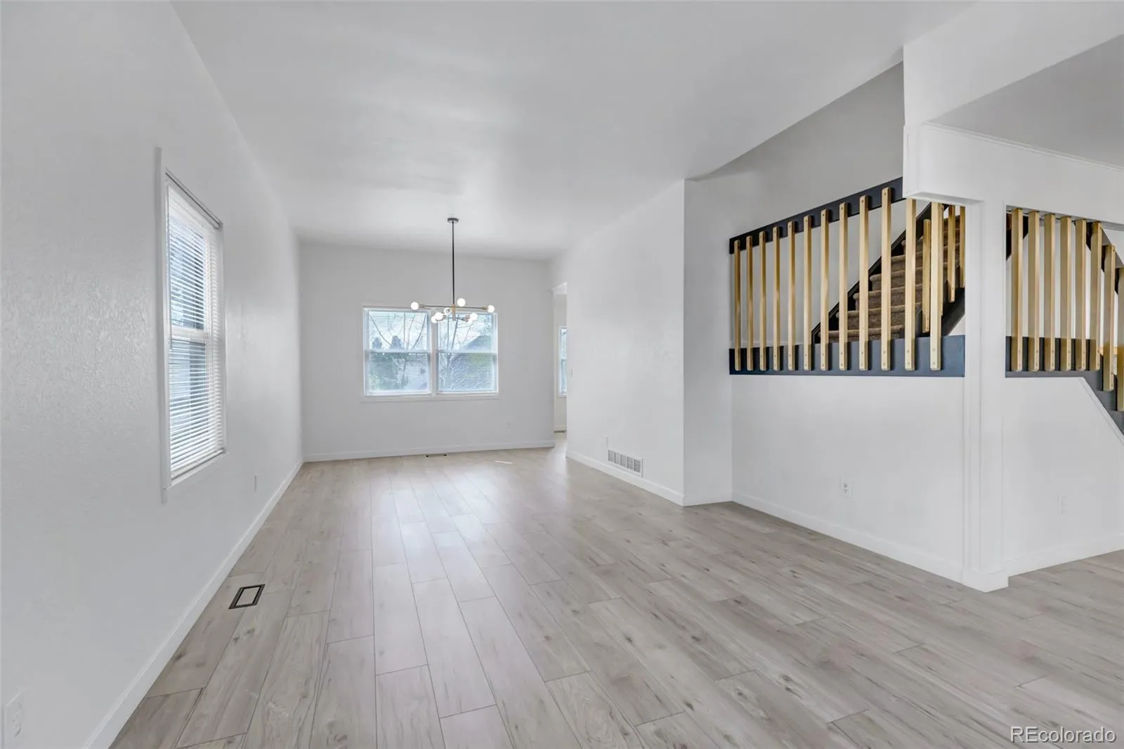 16859 E Prentice Circle Centennial CO 80015 MLS #REC6425855 05182026180405 1600 19