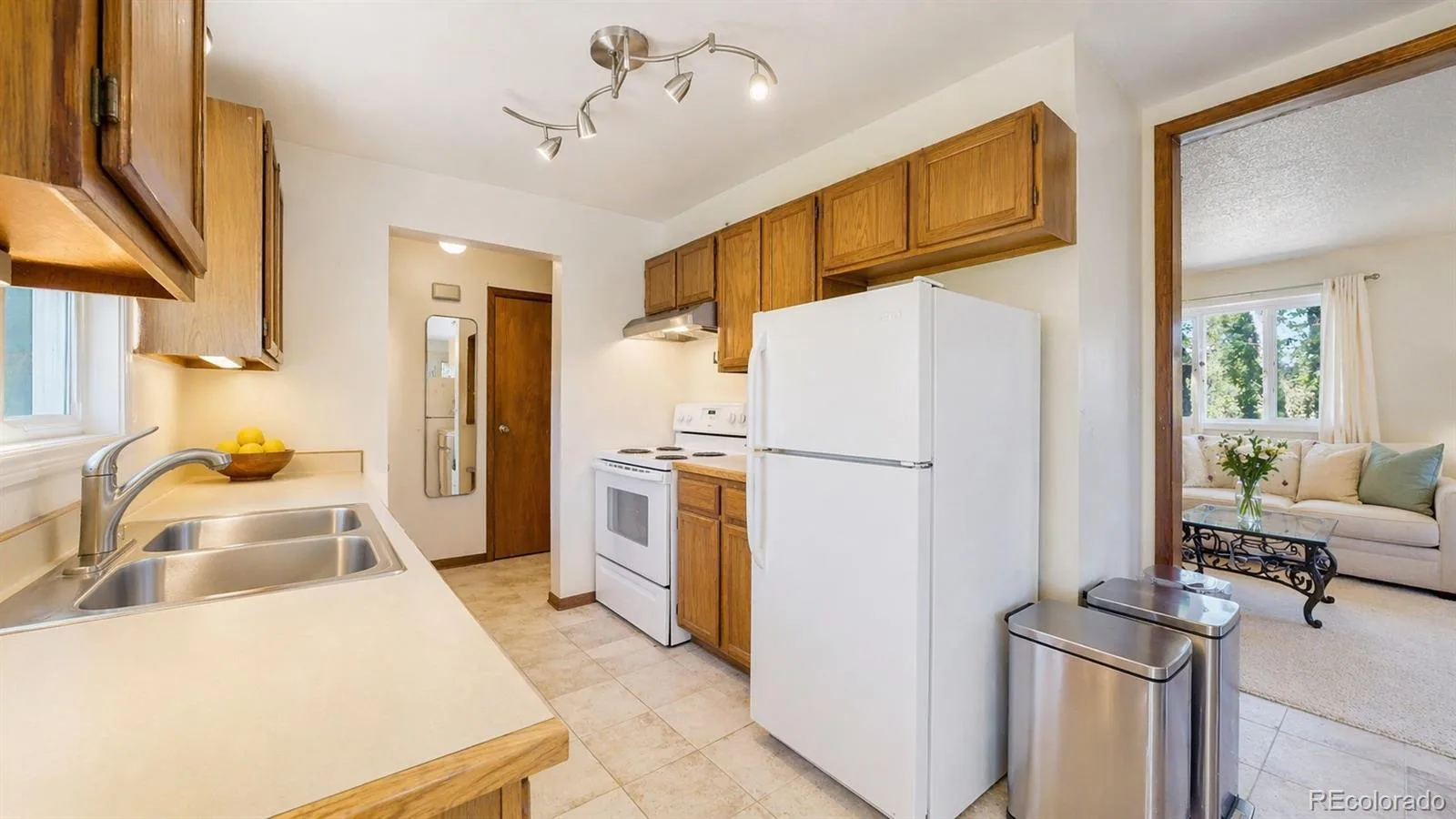 30575 Hilltop Drive Evergreen CO 80439 | MLS #REC6426601 08222026015355 1600 6