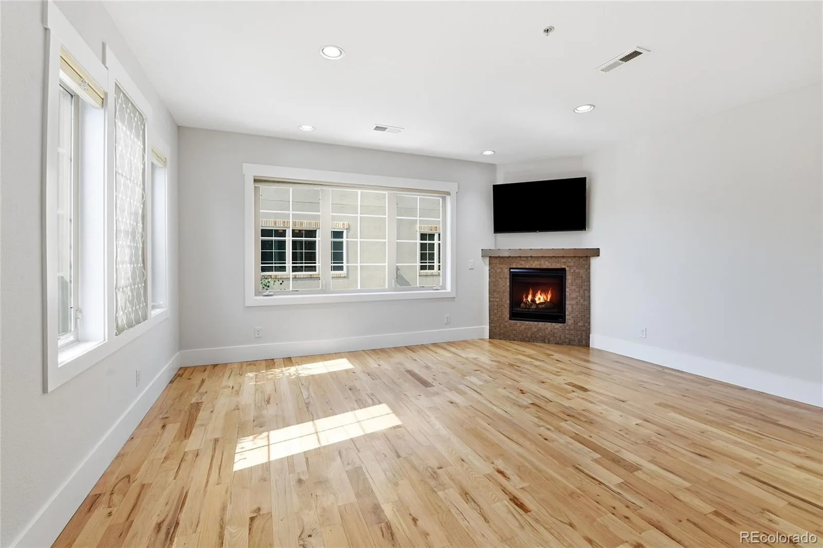 936 S Pearl Street #101 Denver CO 80209 | MLS #REC6426858 08112026224227 1600 20