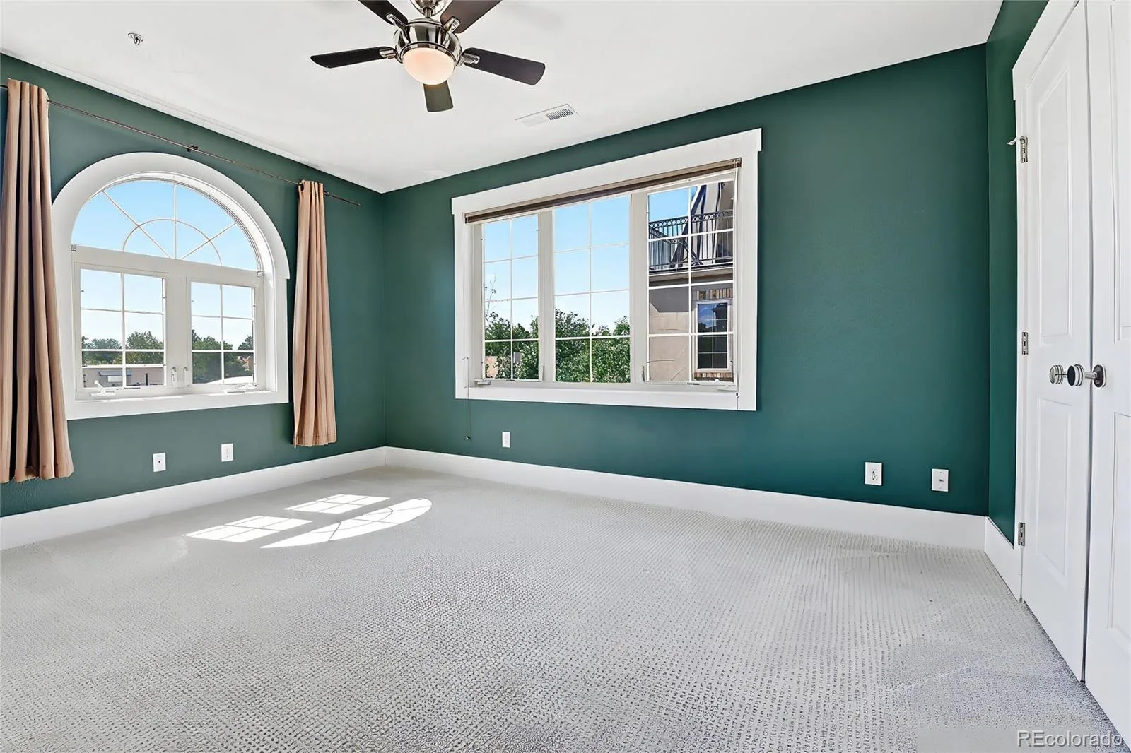 936 S Pearl Street #101 Denver CO 80209 | MLS #REC6426858 08112026224227 1600 24