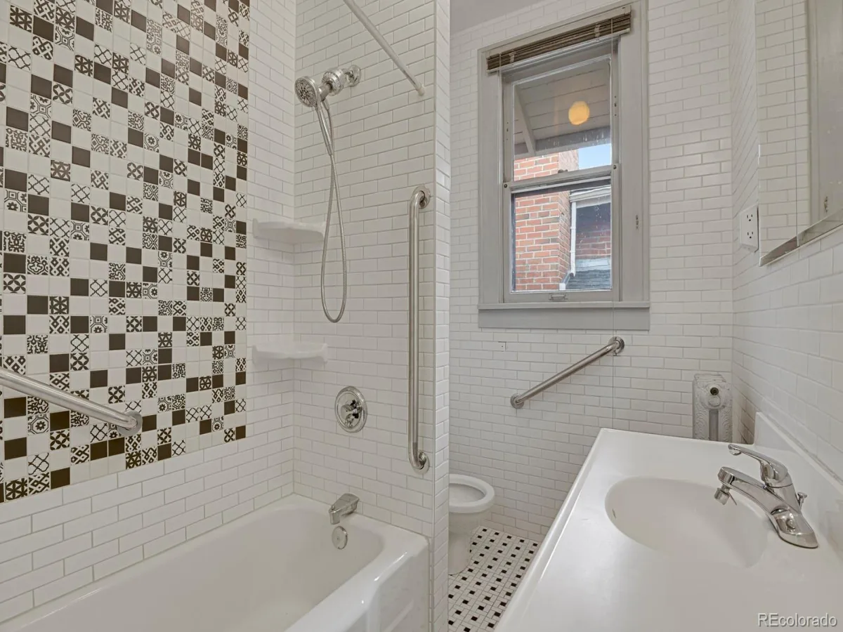 1890 Cherry Street Denver CO 80220 MLS #REC6428055 06042026142348 1200 13
