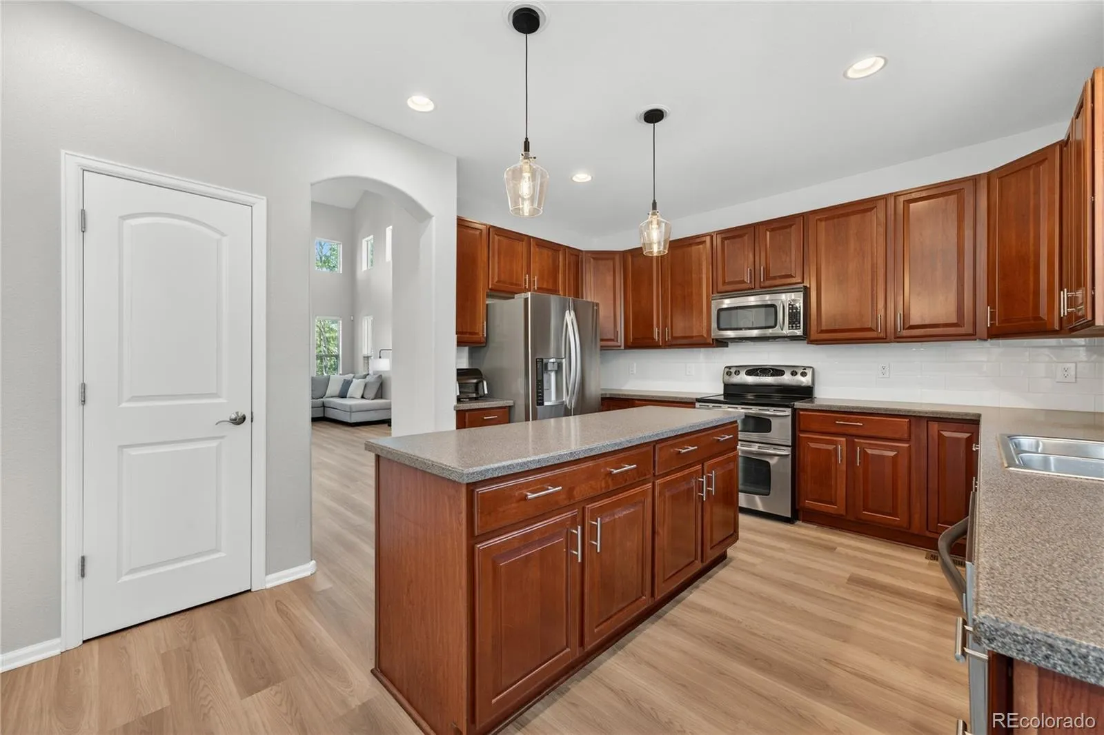 7218 S Ukraine Street Aurora CO 80016 MLS #REC6428632 05142026134532 1600 7