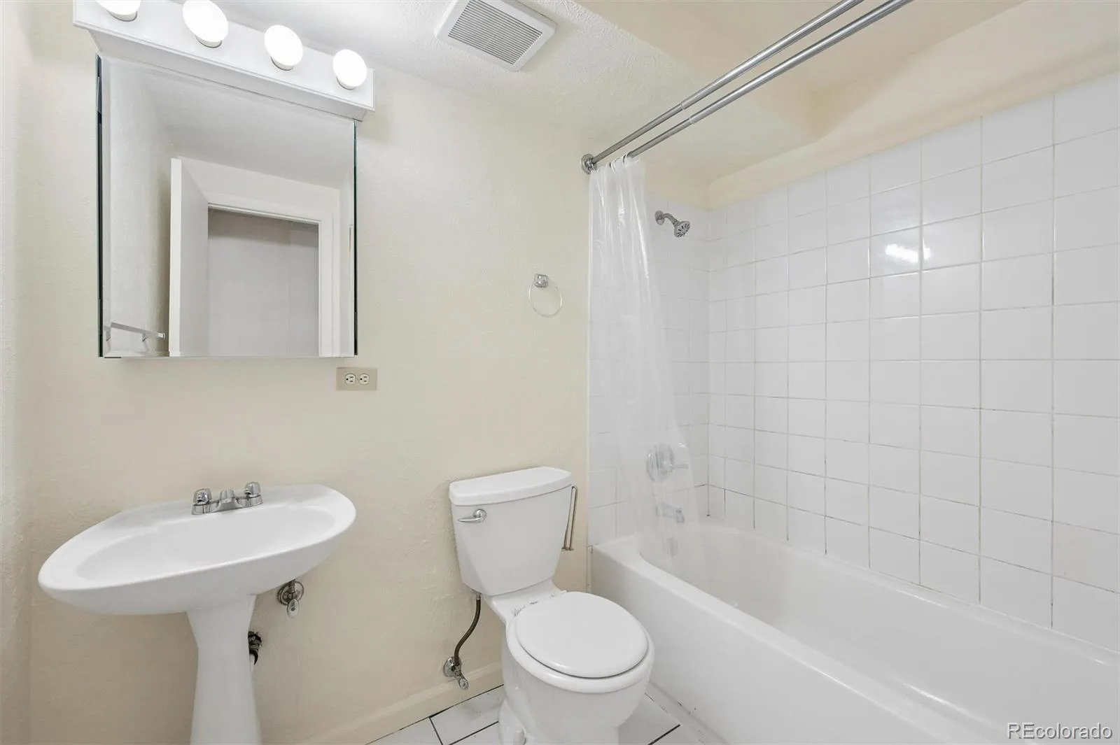 1050 N Lafayette Street #108 Denver CO 80218 | MLS #REC6429738 08182026154601 1600 13