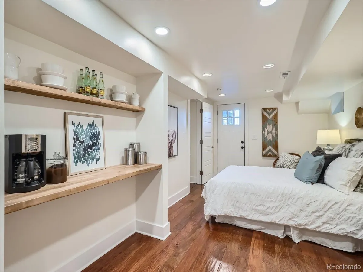 1516 Cook Street Denver CO 80206 MLS #REC6432207 04302026234107 1200 22